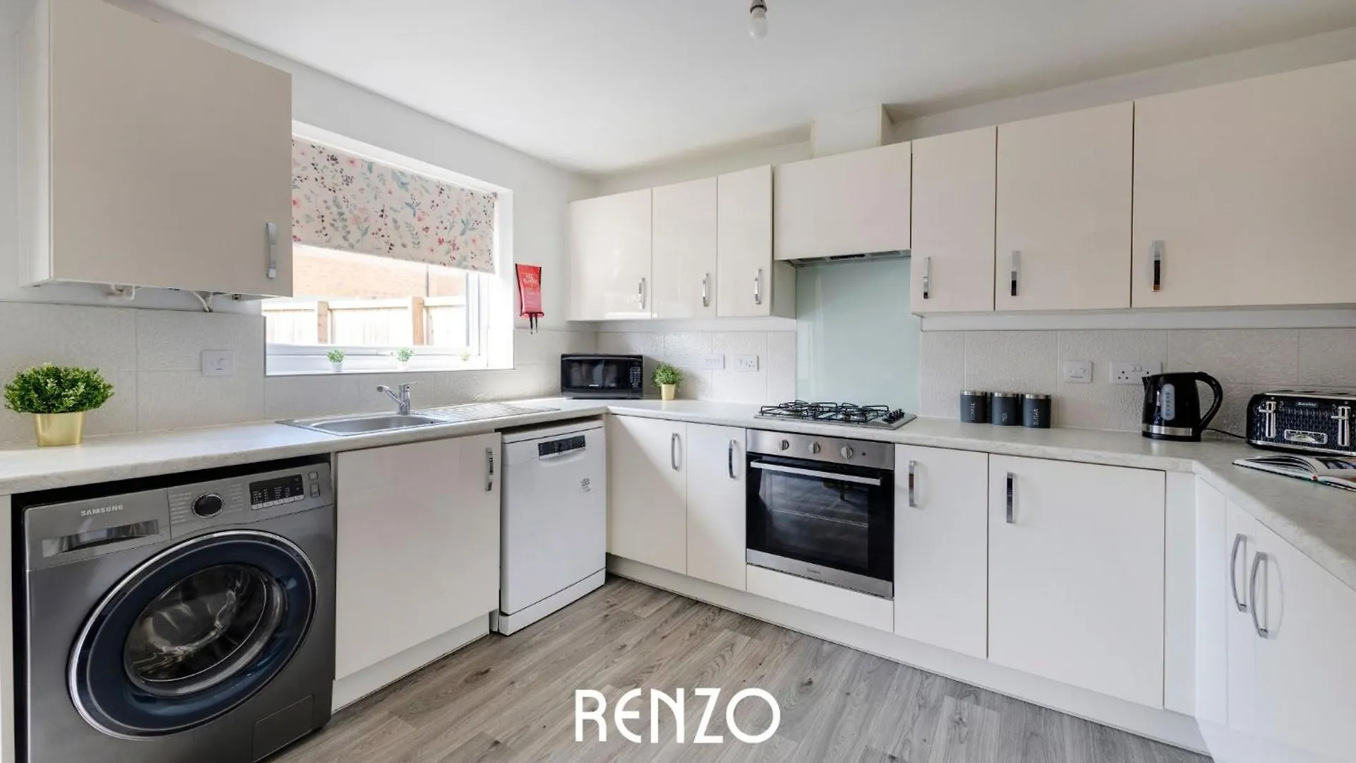 Gorgeous 4-Bed Home In Nottingham By Renzo, Free Driveway Parking, Great Location! United Kingdom