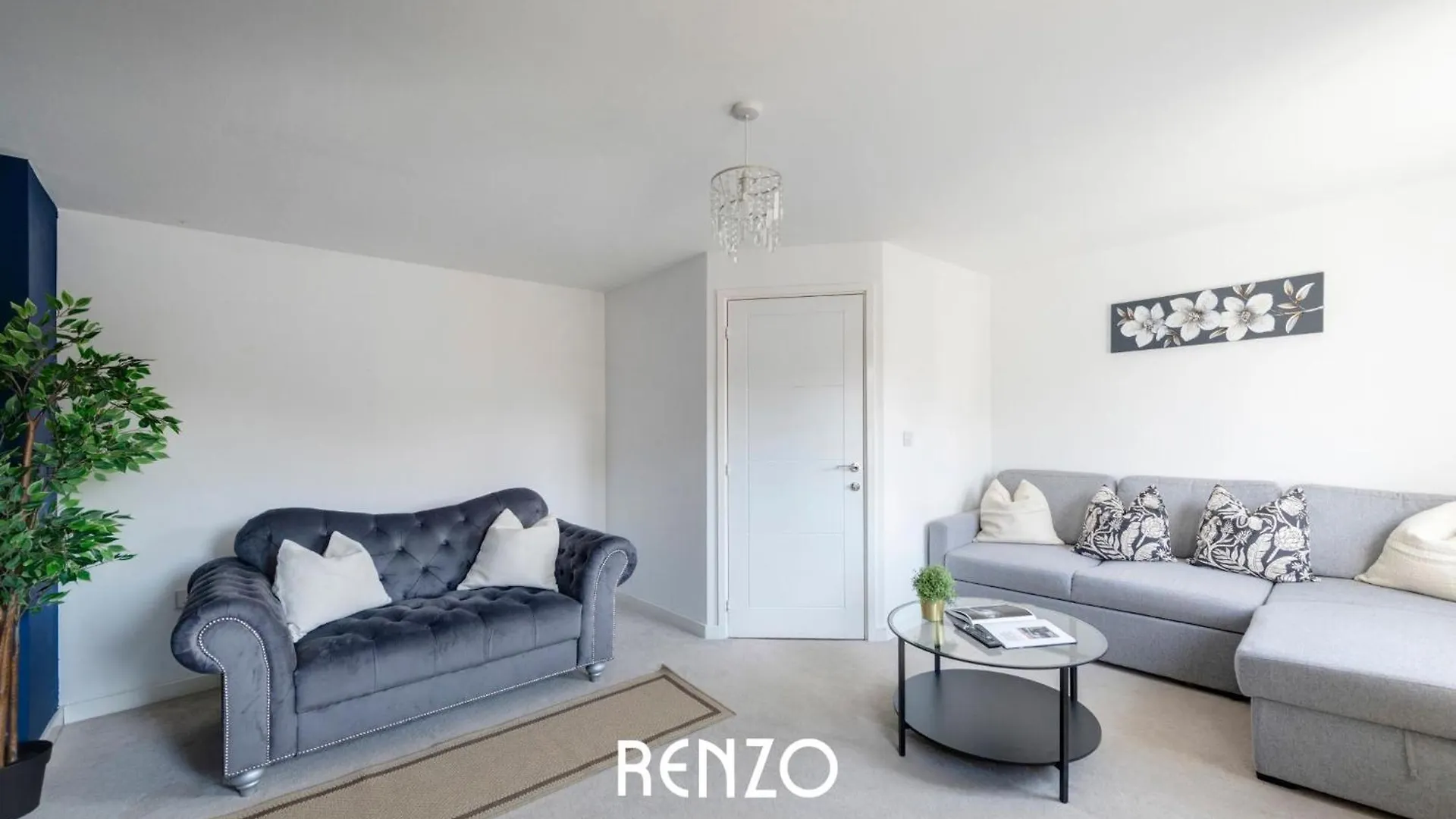 Gorgeous 4-Bed Home In Nottingham By Renzo, Free Driveway Parking, Great Location! Apartment