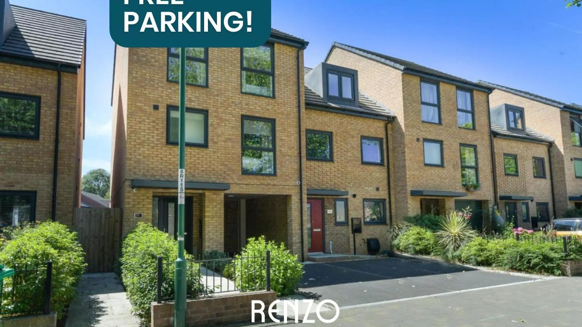 Gorgeous 4-Bed Home In Nottingham By Renzo, Free Driveway Parking, Great Location!