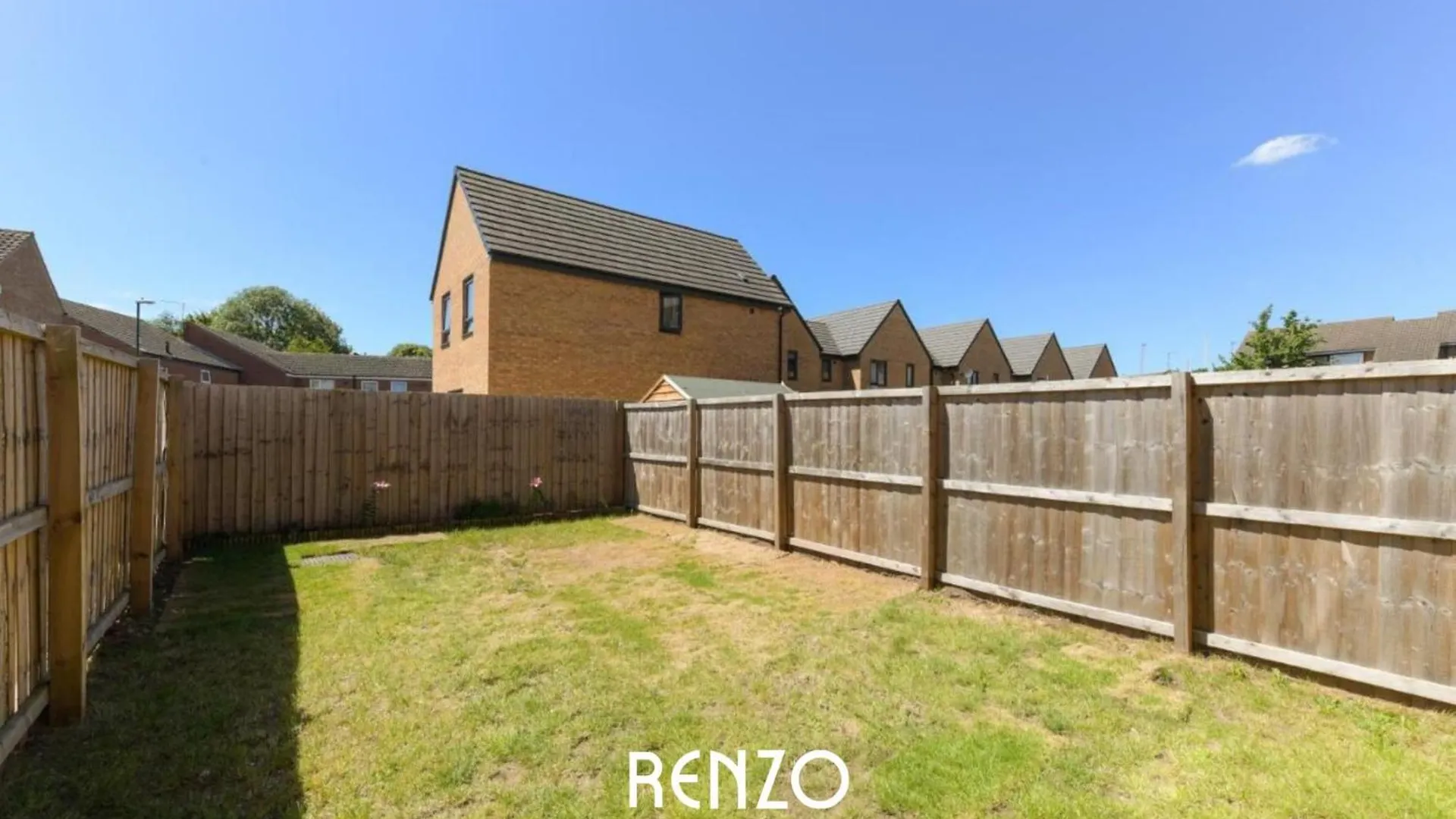 Gorgeous 4-Bed Home In Nottingham By Renzo, Free Driveway Parking, Great Location! Apartmán